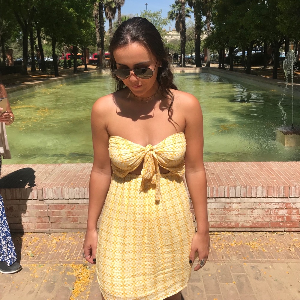 Yellow dress